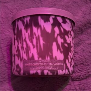 White Barn White Chocolate Macadamia Candle